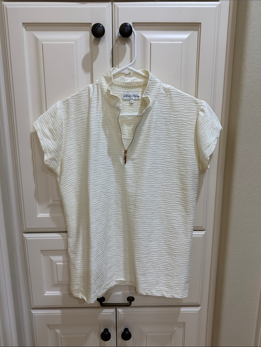 Sport Haley Cream Textured Short-Sleeve Zip-Neck Top